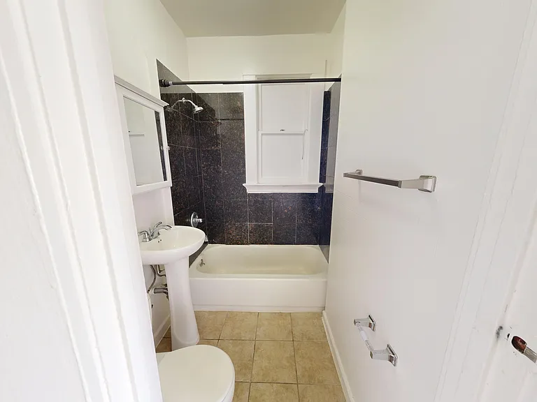 1020 Post Street — Photo 3