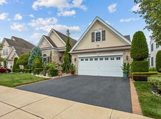 6 Crooked Stick Pl, Monroe Township, NJ 08831