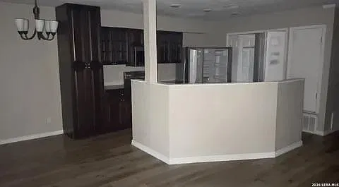 3 bed, 1088 sqft, $1,395 — Photo 1