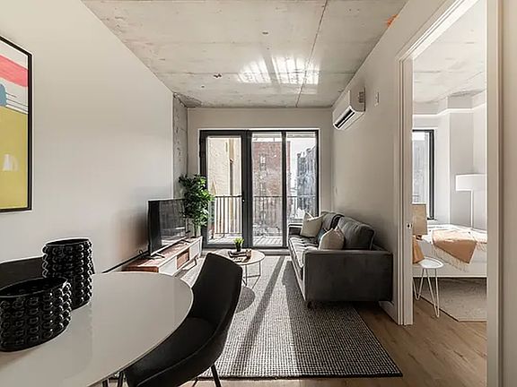 2nd image of 831 Flatbush Ave #701