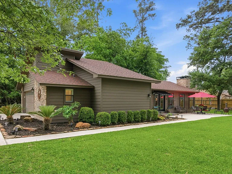 11830 Cranberry Ln — Photo 2