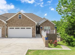2027 Glacier Ave, Sevierville, TN 37862