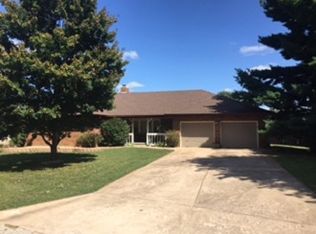 712 N Fairway Ave, Nixa, MO 65714
