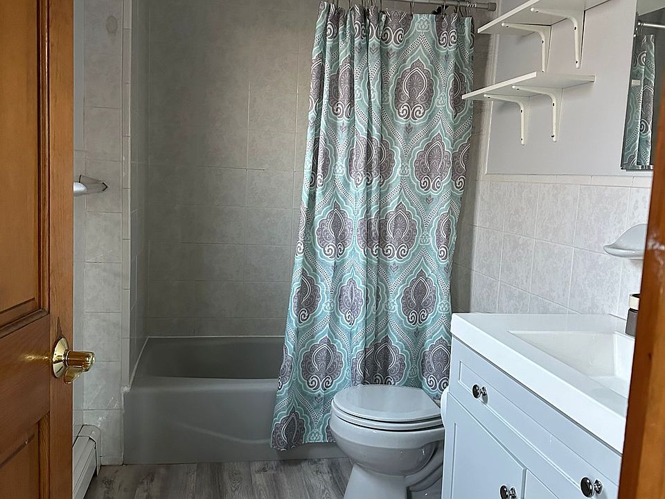 2nd image of 166 Lyon Pl Floor 2