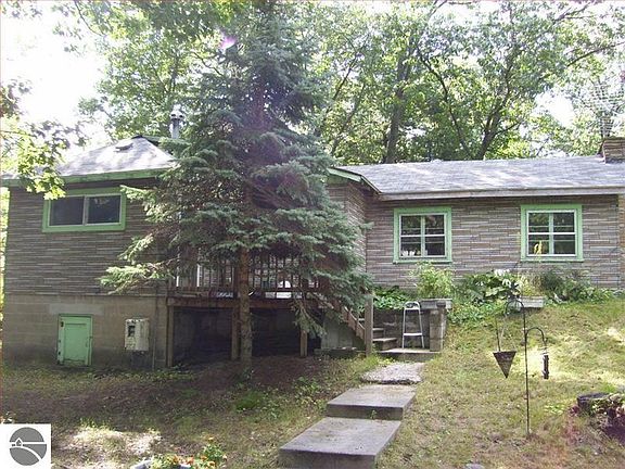 2nd image of 1017 S 12th St