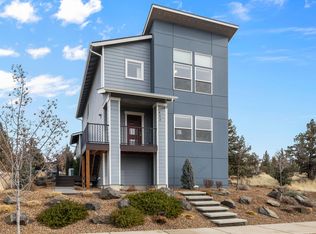 433 SE Larkspur Dr, Madras, OR 97741