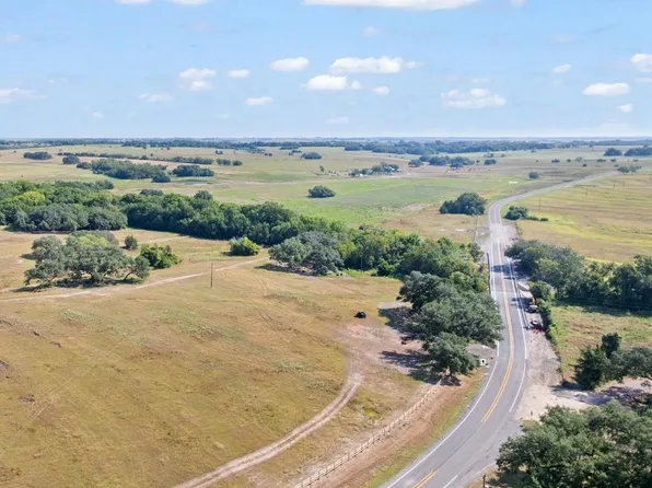 2769 Fm 956, Schulenburg, TX 78956