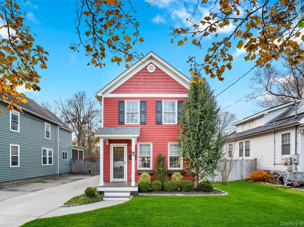 16 Wiggins Avenue, Patchogue, NY 11772