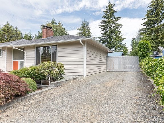4th image of 5407 189th St SW