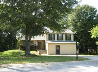 928 Country Oaks Ct, Lawrenceville, GA 30044
