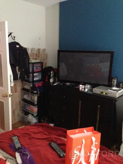 2nd image of 96 Saint Marks Pl APT 6