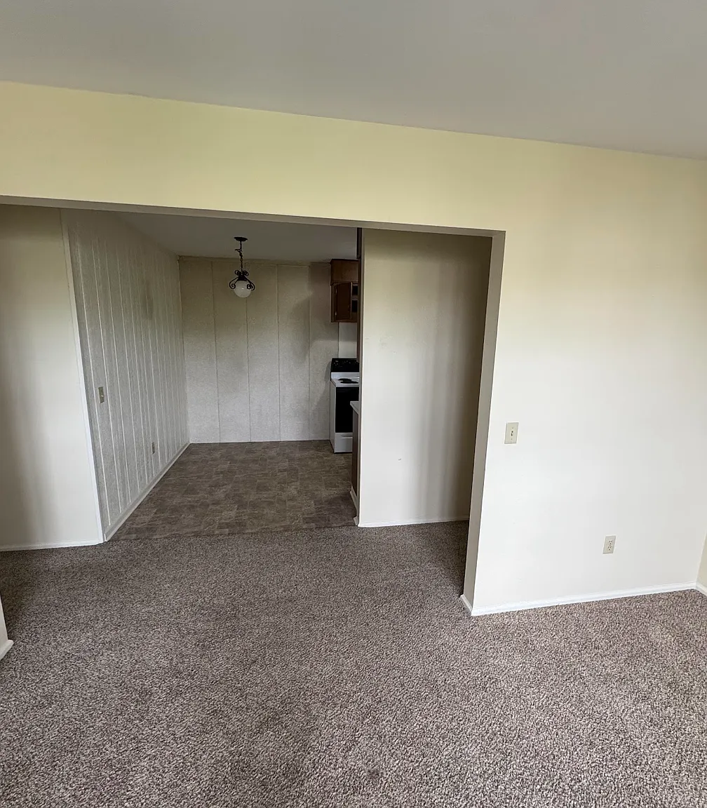 2 bed, $925 — Photo 3