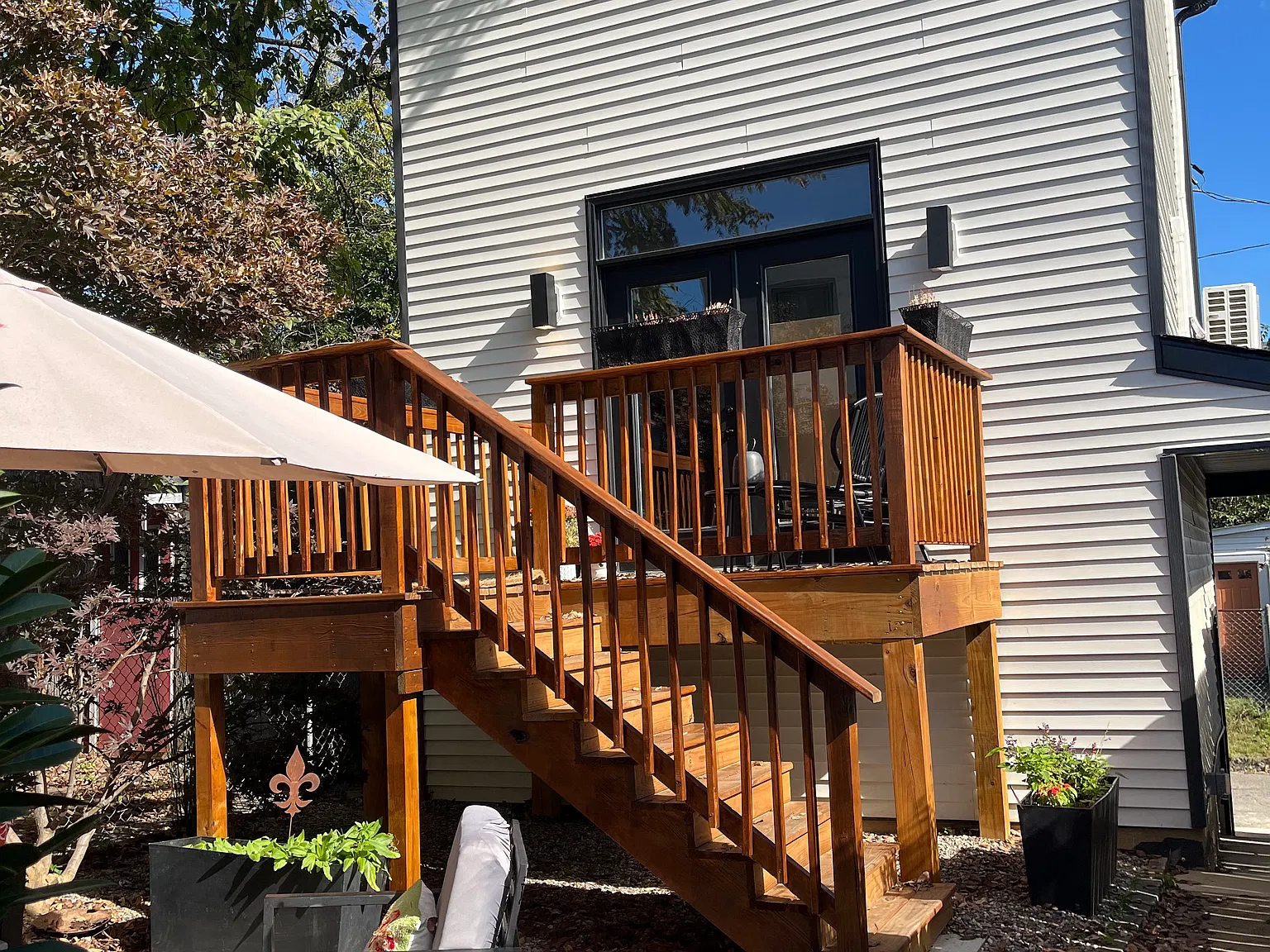 1 bed, 1.5 bath, 1000 sqft, $2,500 — Photo 1