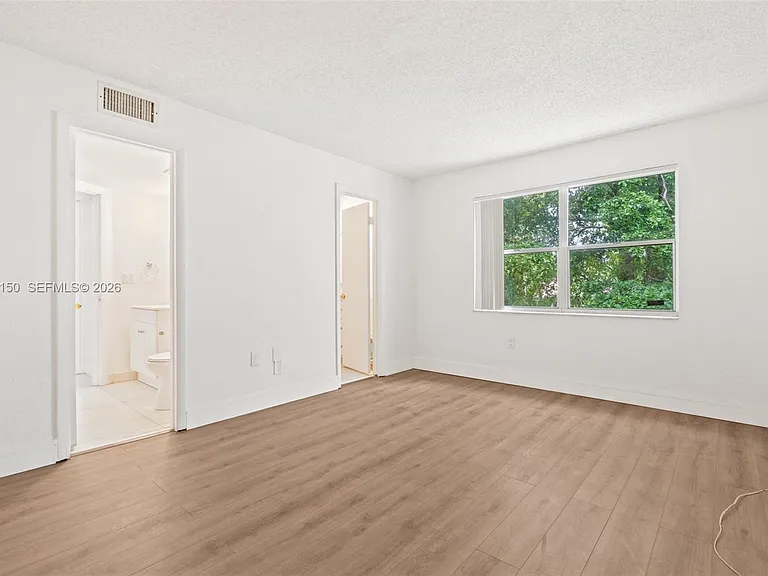4215 N University Dr #305 — Photo 19
