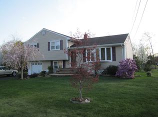 275 Church Ln, Wayne, NJ 07470