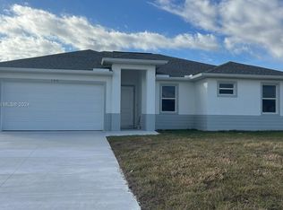 128 Bethlehem Pl, Labelle, FL 33935