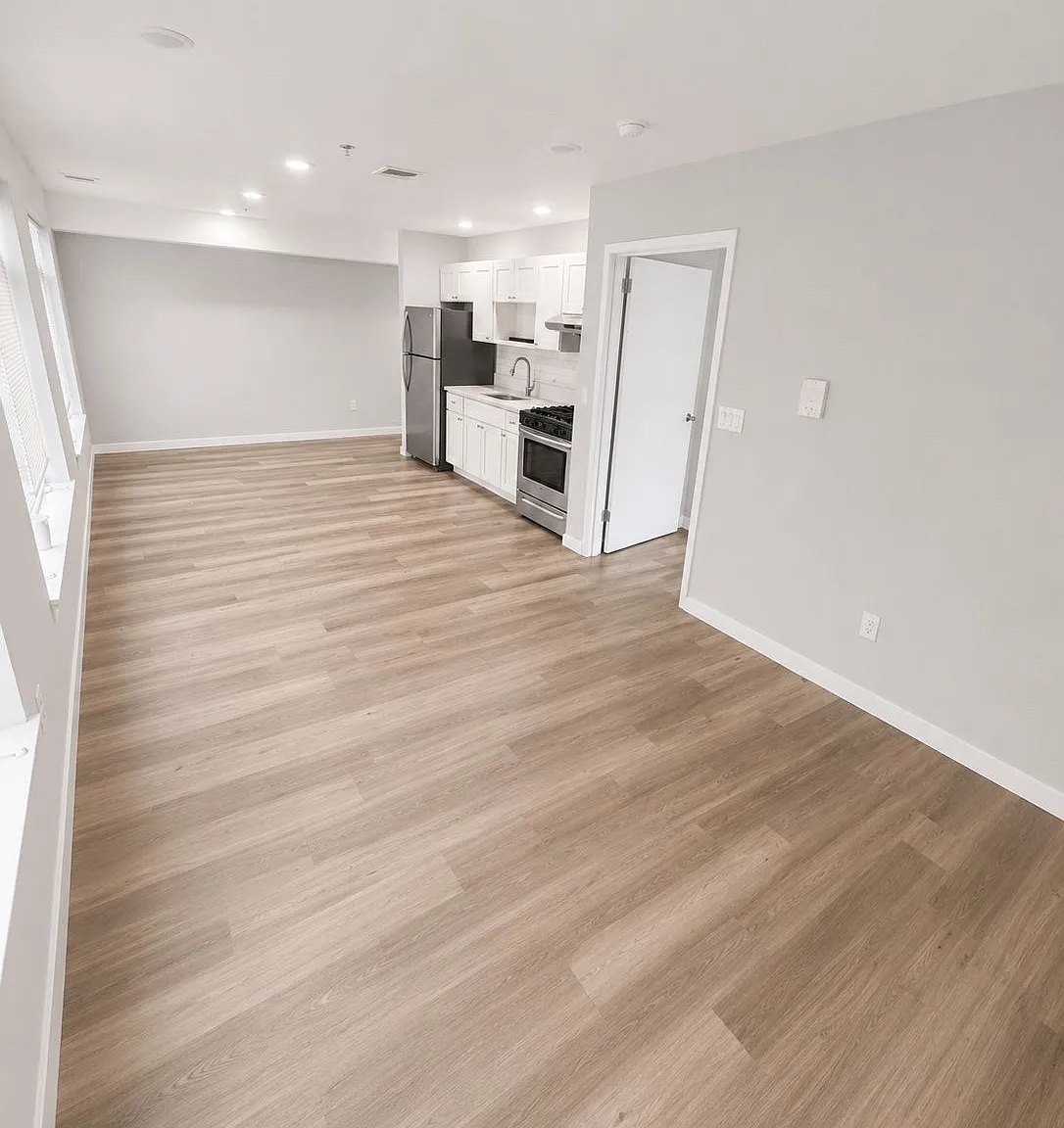 1 bed, $1,718 — Photo 1