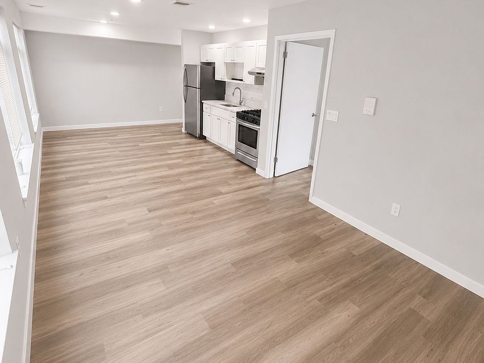 1st image of 196 Rosa Parks Blvd #3