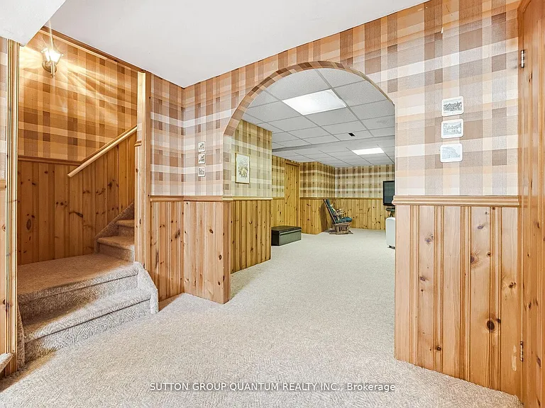 1511 Ifield Rd — Photo 35