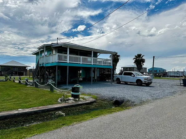149 Blackberry Ln, Grand Isle, LA 70358