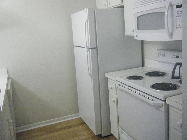 3800 SW 20th Ave #408 — Photo 5