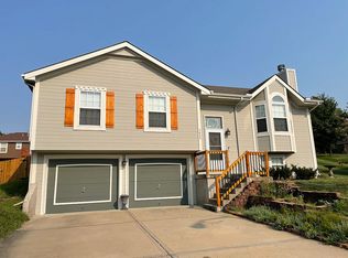 5623 N Richmond Ave, Kansas City, MO 64119