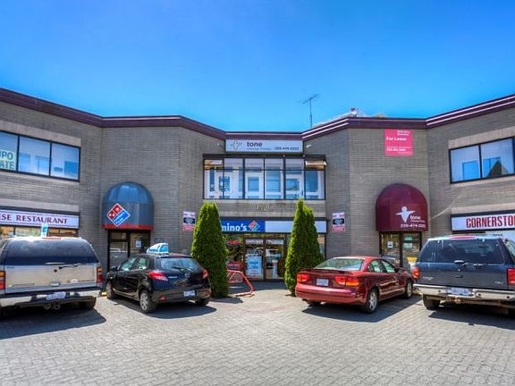 4th image of 1420 Quadra St #203/204