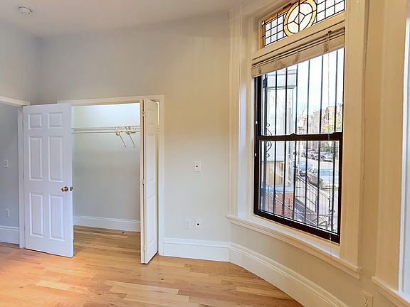 4th image of 129 Saint Botolph St