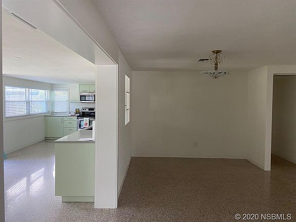 5th image of 2207 Saxon Dr