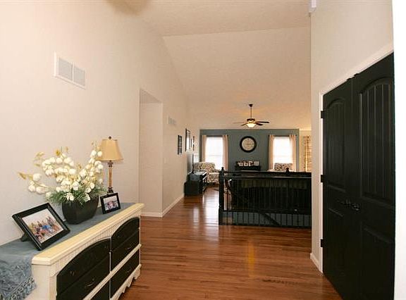 5th image of 703 Moorland Cir