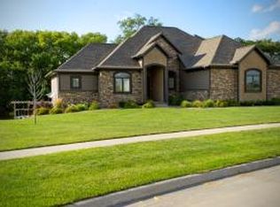 1115 Ridgewood Dr, Huxley, IA 50124