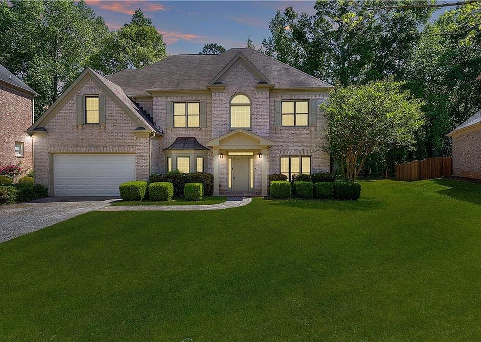 1st image of 195 Beracah Walk SW