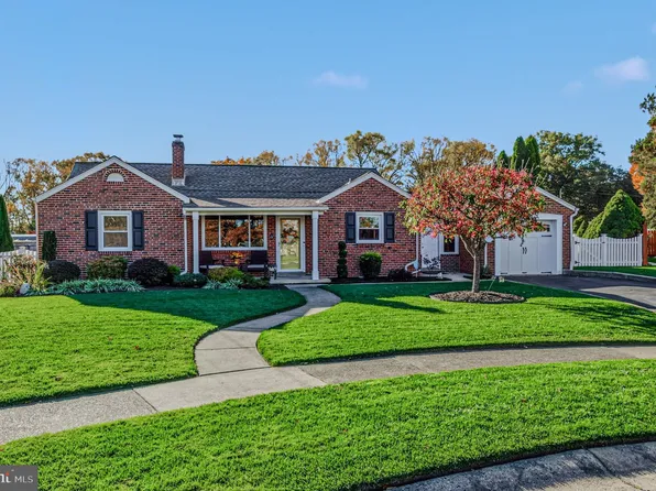 6 Regent Cir, Wilmington, DE 19808