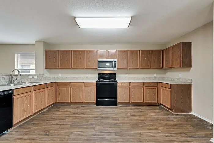 6233 Balcony Ln — Photo 14