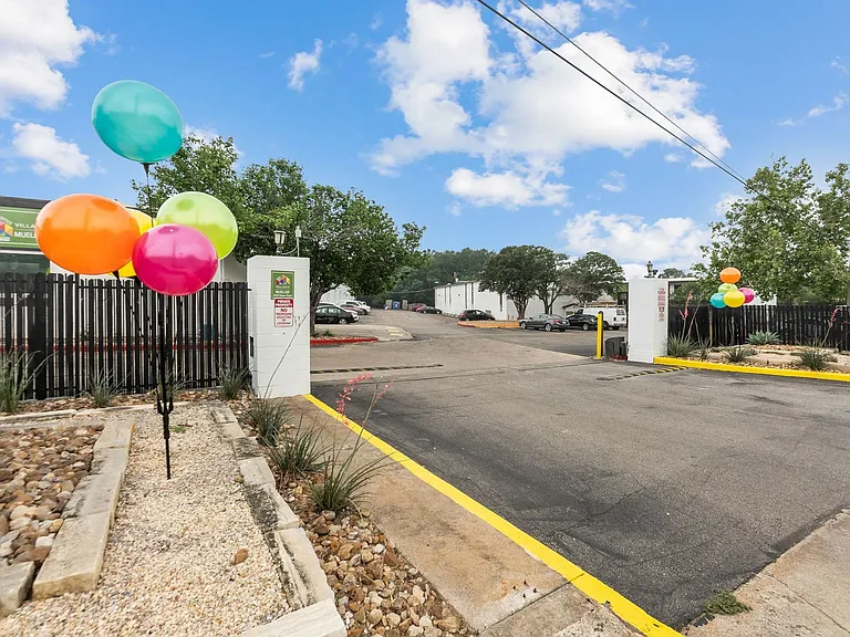 Villas at Mueller — Photo 10