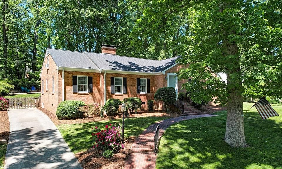 1st image of 105 Forestdale Dr