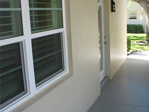 5th image of 69 Royal Oak Ct APT 101