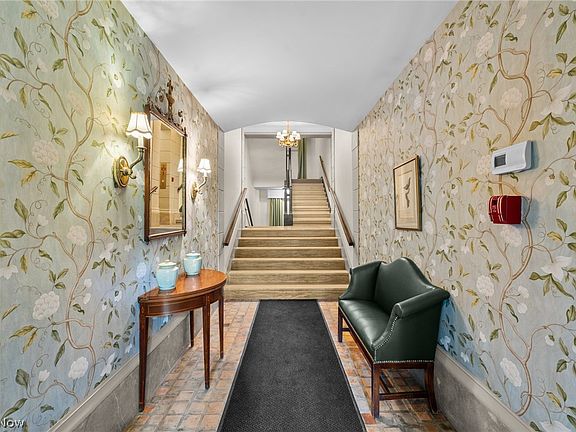 3rd image of 13605 Shaker Blvd APT 2B