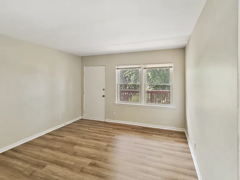 991 Tollview Ave #10 — Photo 5