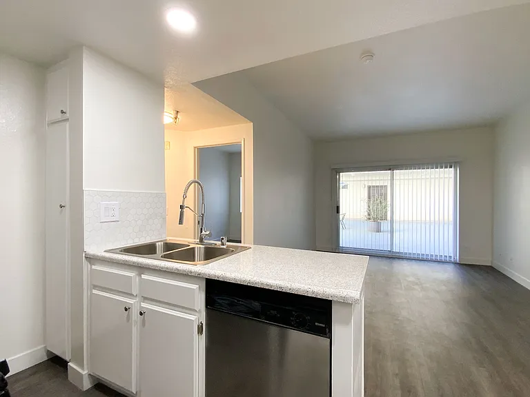 Bluffside Terrace Apartments — Photo 6