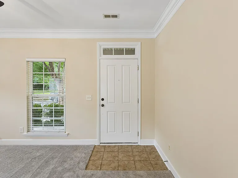 7855 Heaton Way — Photo 10