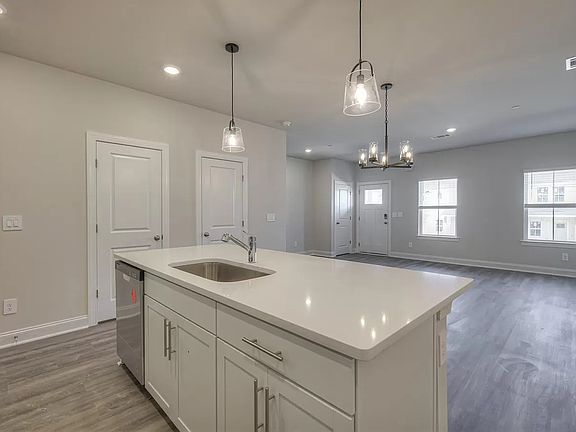 5th image of 204 Douglas Bend Rd #605