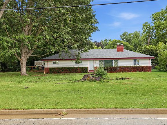4th image of 608 E Camp McDonald Rd