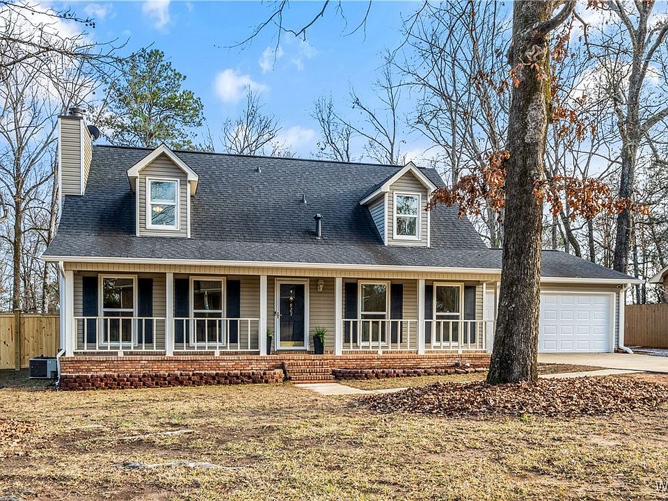 1st image of 827 Jennifer Dr E