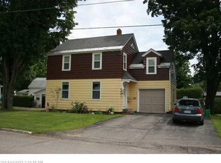 20 Commonwealth Ave, Houlton, ME 04730