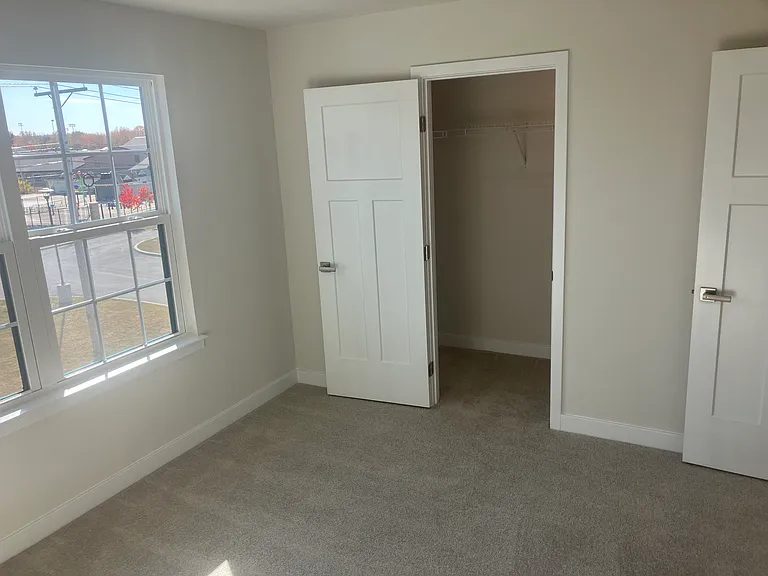 343 E Cochran St — Photo 18