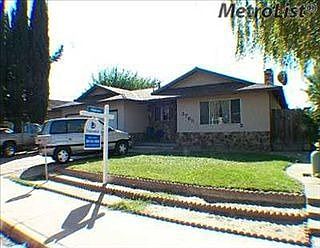 2nd image of 2708 Magnolia St