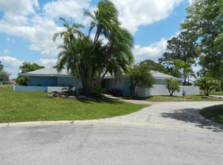 37 Golfview Rd, Rotonda West, FL 33947