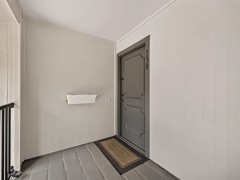 12633 Memorial Dr #130 — Photo 1