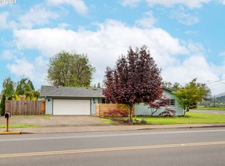 988 58th St, Springfield, OR 97478